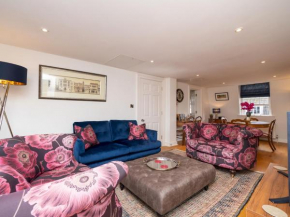 Pass the Keys 2 bed flat in the heart of Bath